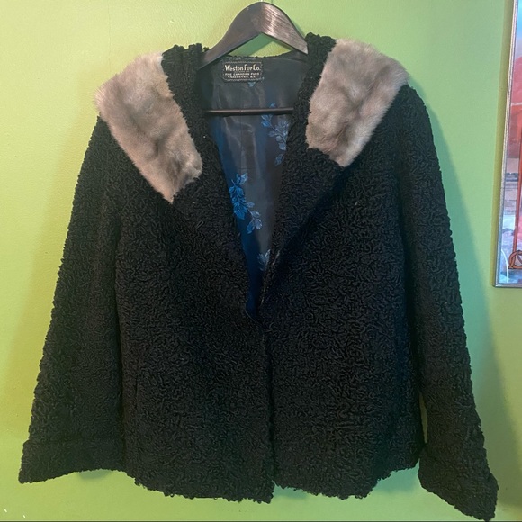 Vintage 60’s black astrakhan Persian lamb cropped jacket with mink collar - Picture 2 of 14